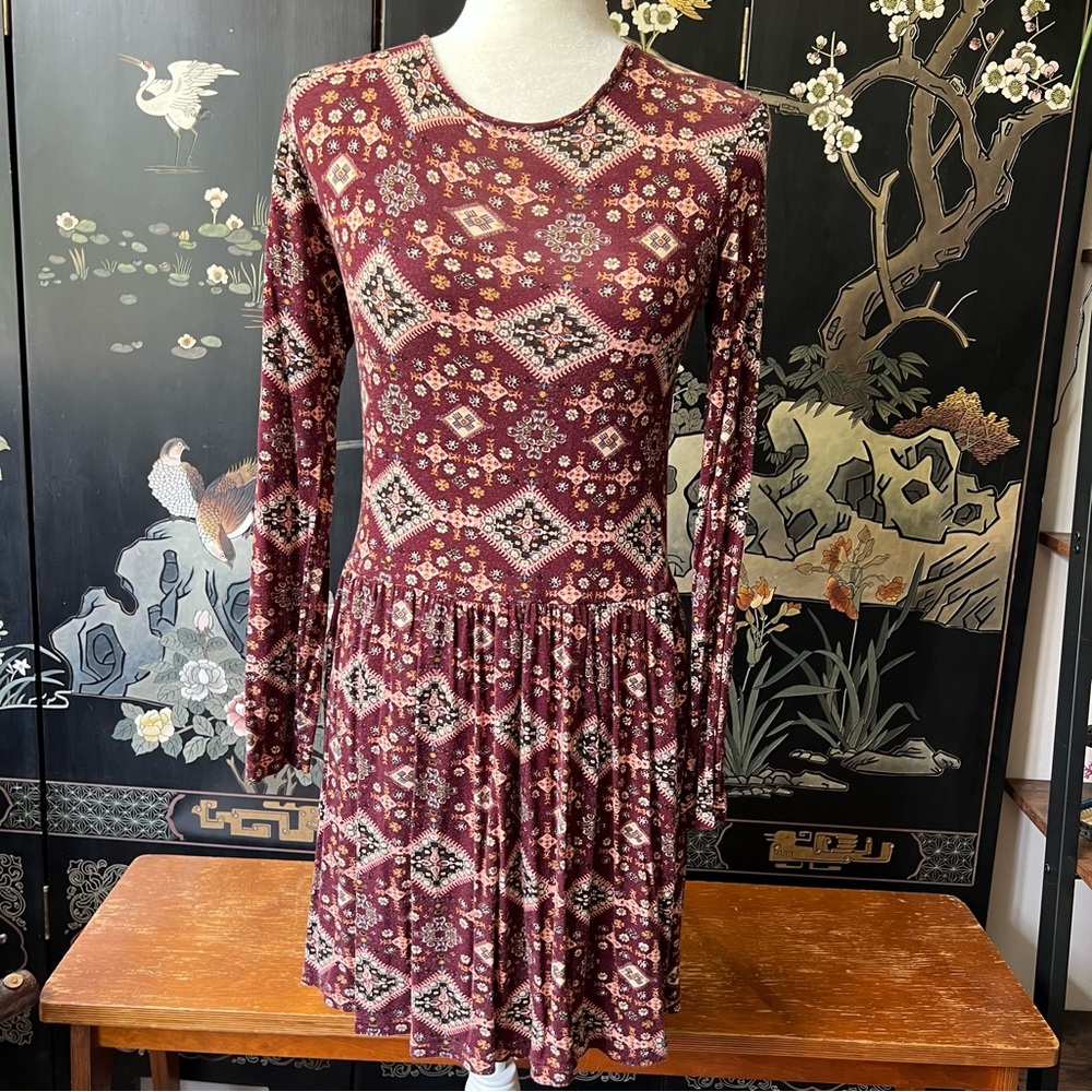 EARTHBOUND Burgundy Geometric Long Sleeve Dress